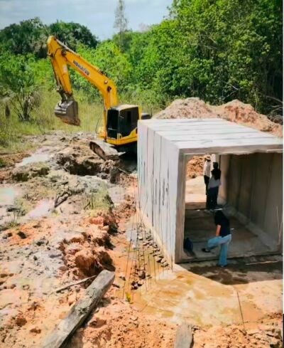 Imagem da notícia Prefeito Weliton Guimarães acompanha obras de melhorias de infraestrutura no Córrego Valinho em Alcinópolis